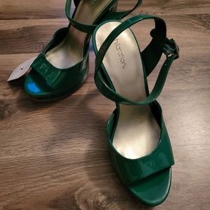 Target Xhilaration Green Heels Sz 7